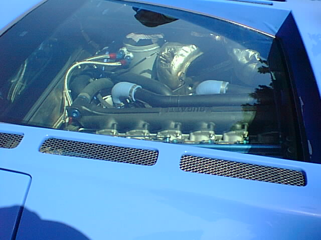 dealer-bugatti-eb110-engine.jpg